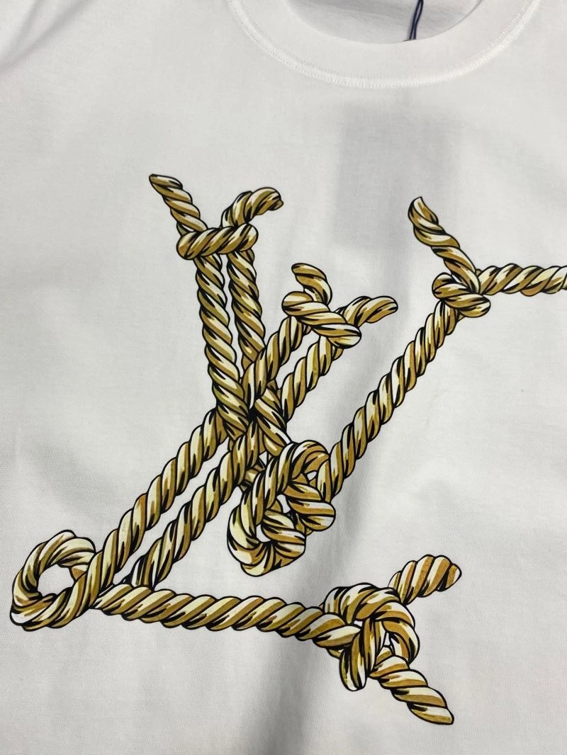 Tailored Louis Vuitton T-Shirts 135412