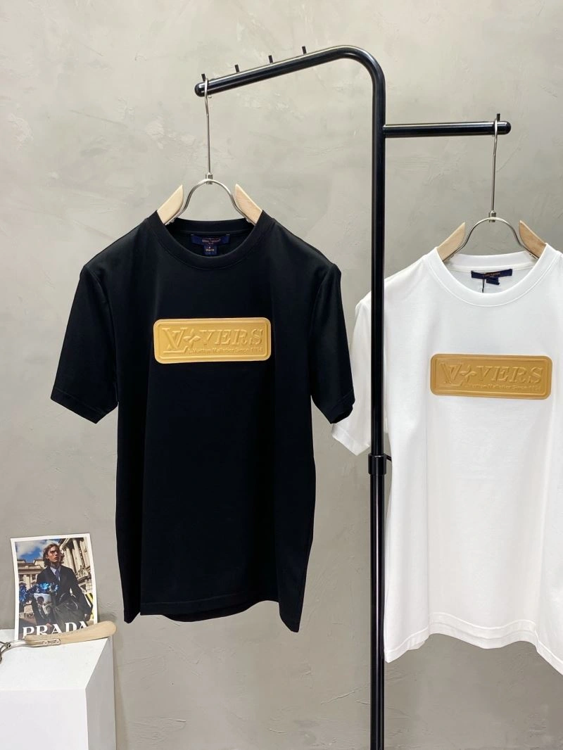 Louis Vuitton T-Shirts Cozy 135427