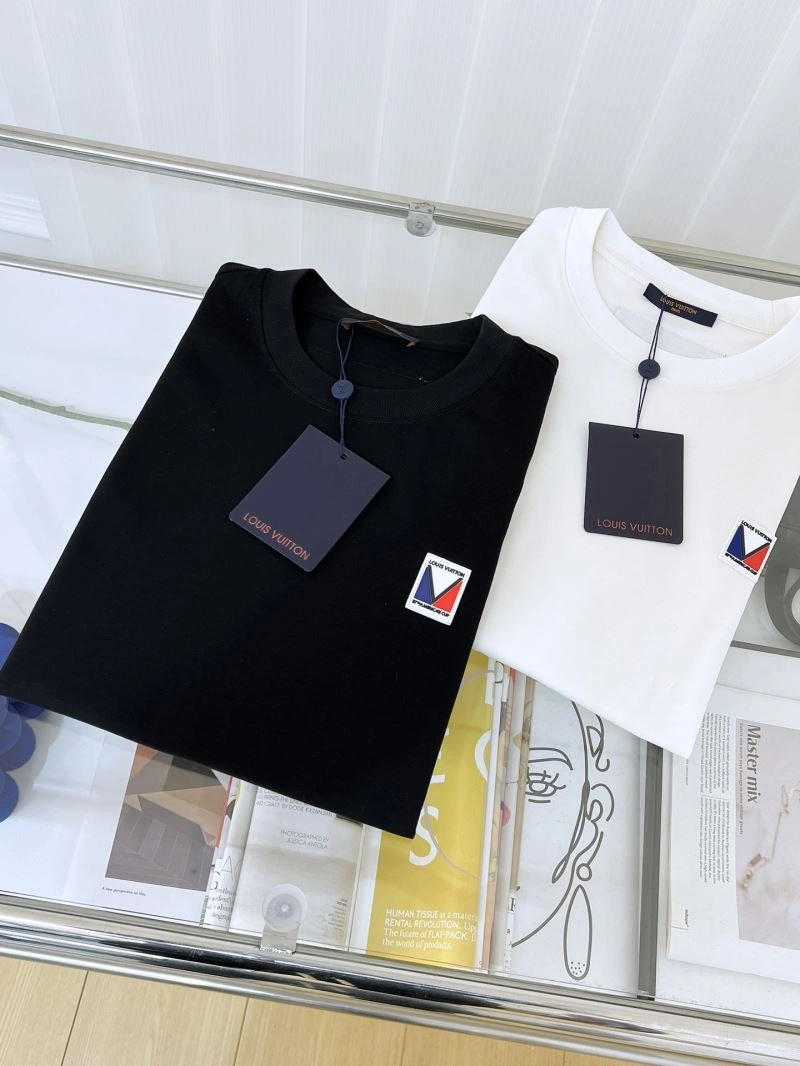 Attractive Louis Vuitton T-Shirts 135416