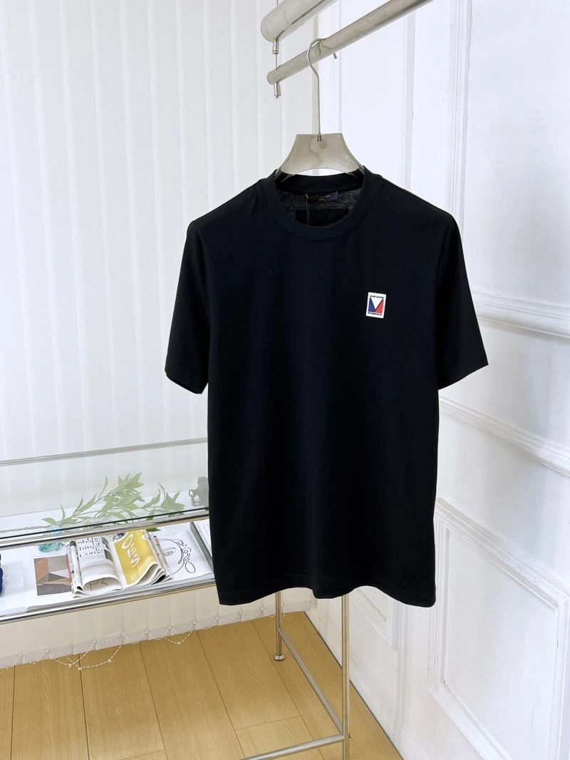 Attractive Louis Vuitton T-Shirts 135416