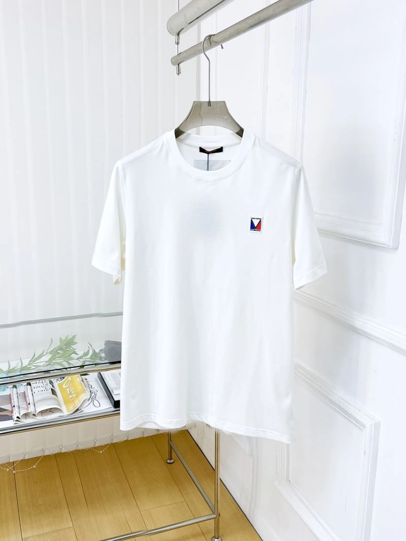 Attractive Louis Vuitton T-Shirts 135416