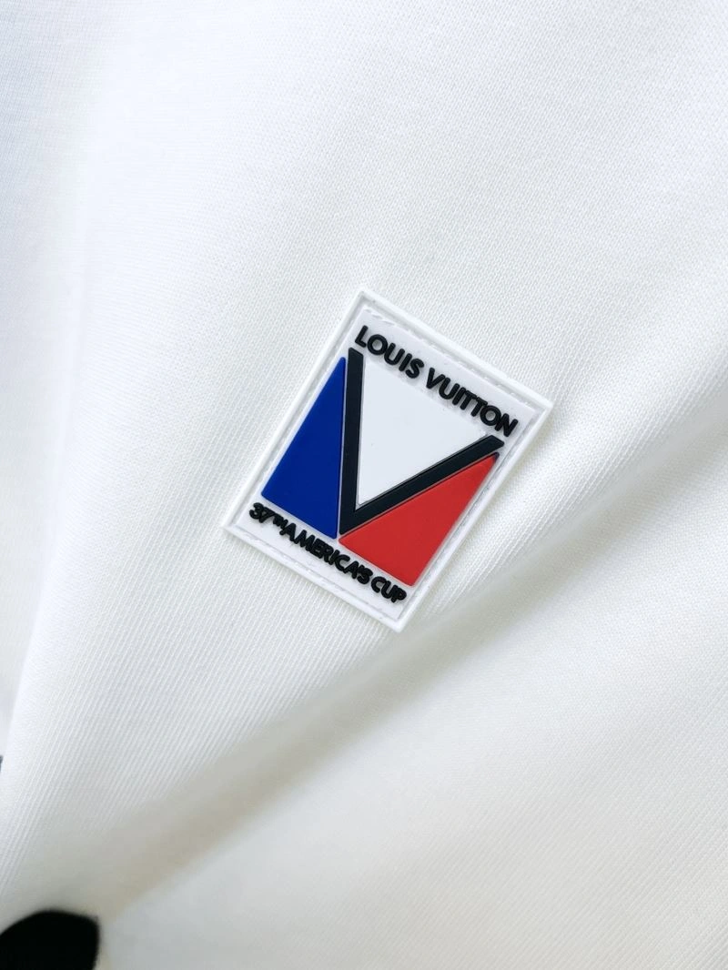 Attractive Louis Vuitton T-Shirts 135416