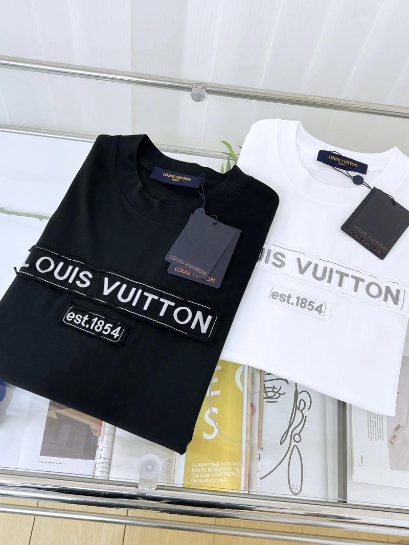 Louis Vuitton T-Shirts Compact 135402