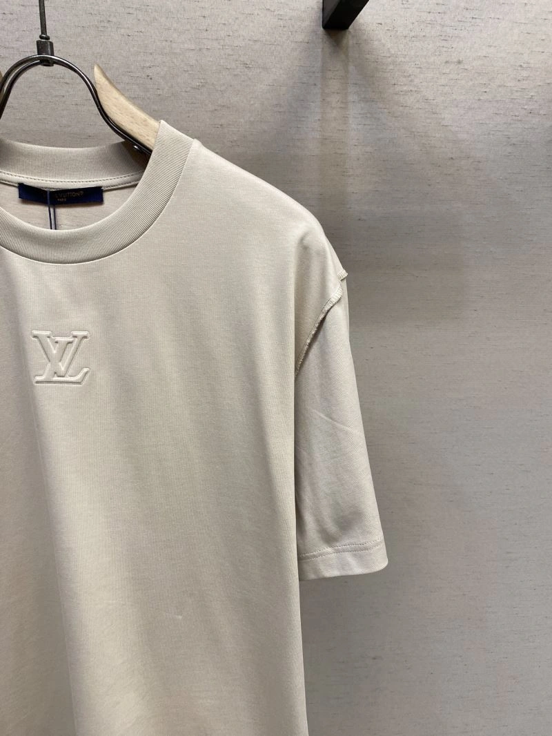 Louis Vuitton T-Shirts Neat 135395