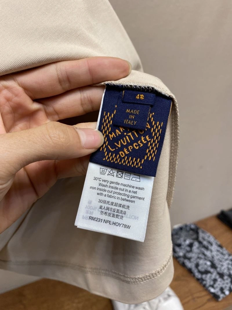 Louis Vuitton T-Shirts Neat 135395