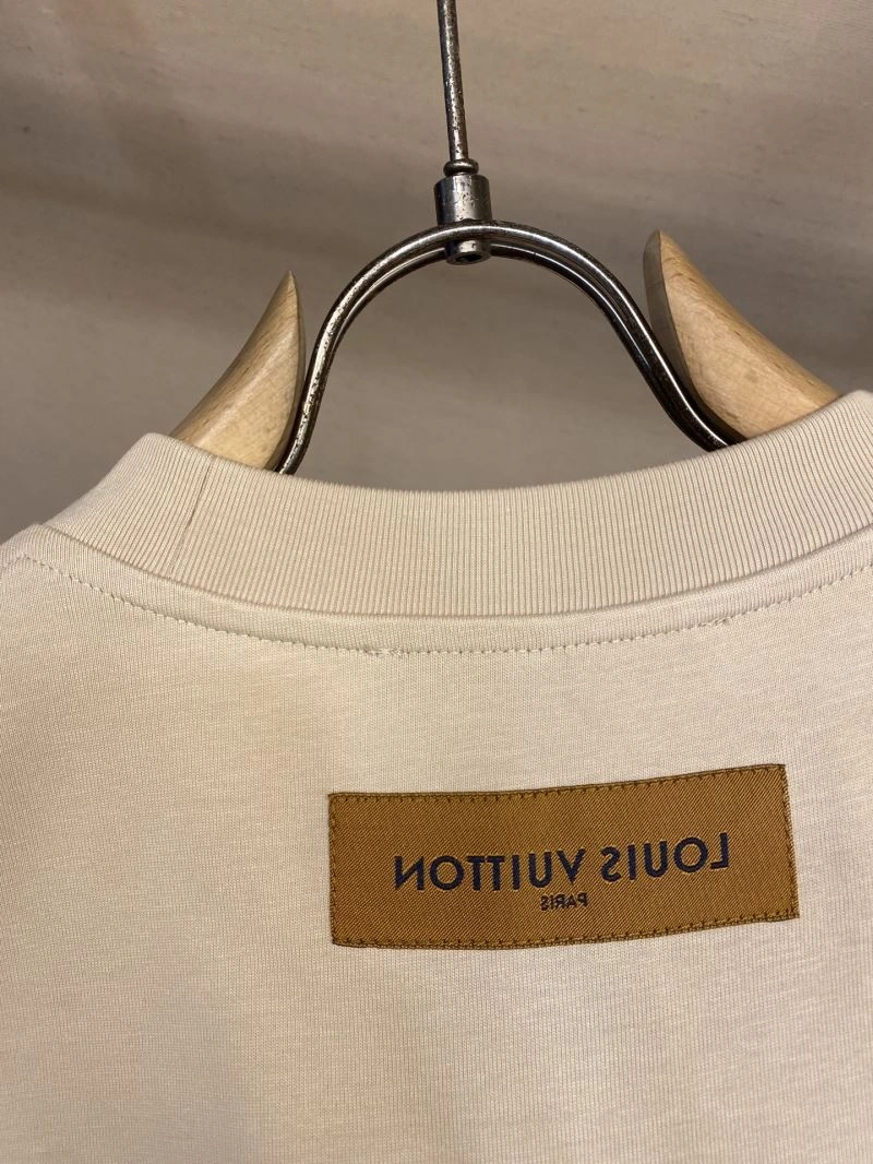 Louis Vuitton T-Shirts Neat 135395