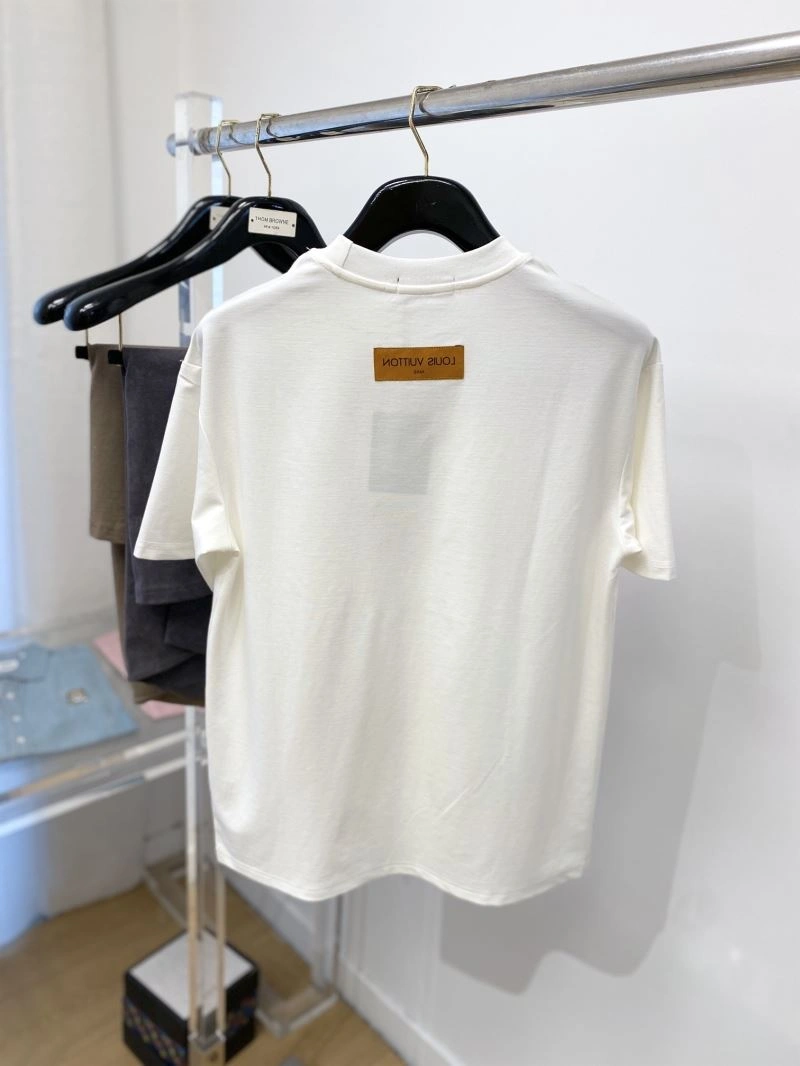Louis Vuitton T-Shirts Sophisticated 135391