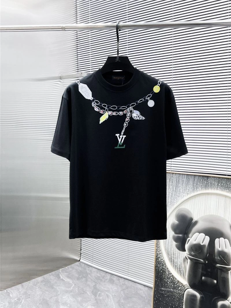 Lightweight Louis Vuitton T-Shirts 135388