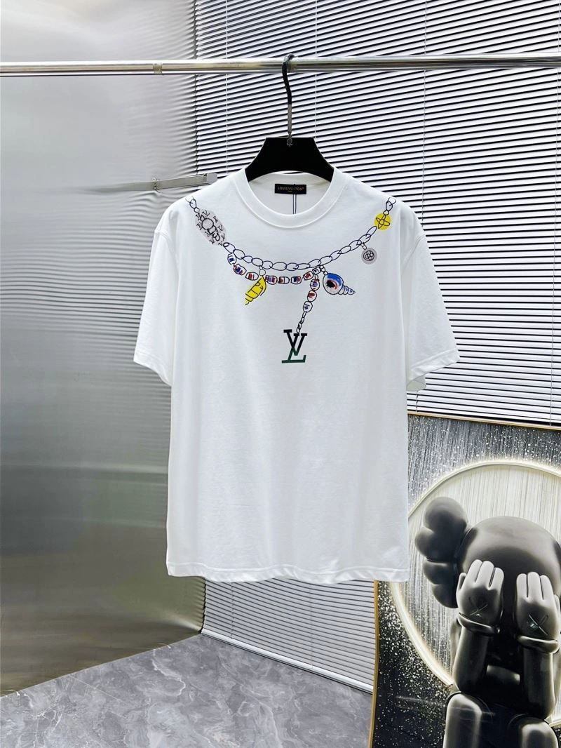 Lightweight Louis Vuitton T-Shirts 135388