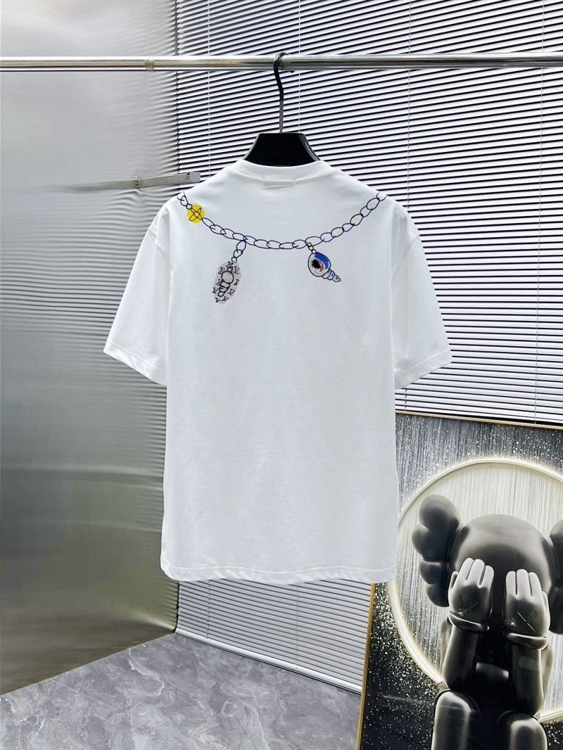 Lightweight Louis Vuitton T-Shirts 135388