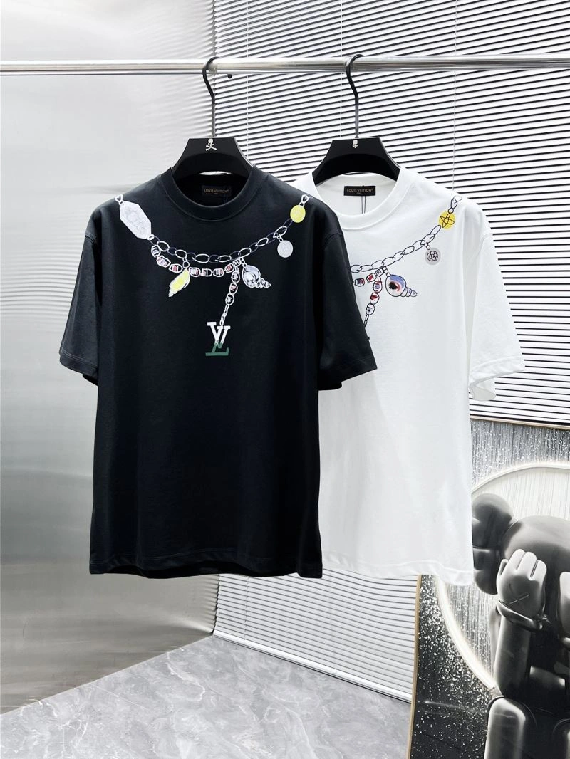 Lightweight Louis Vuitton T-Shirts 135388