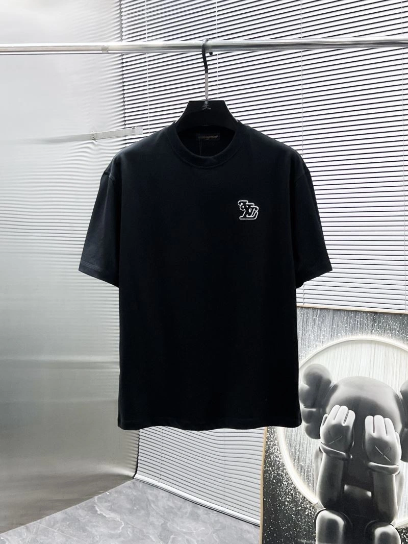 Sophisticated Louis Vuitton T-Shirts 135377