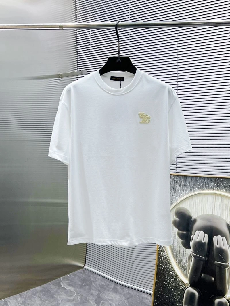 Sophisticated Louis Vuitton T-Shirts 135377