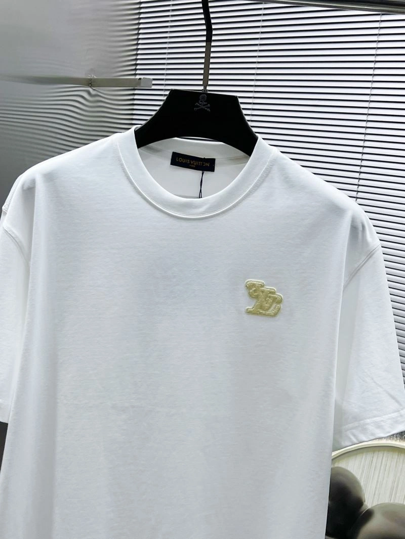 Sophisticated Louis Vuitton T-Shirts 135377