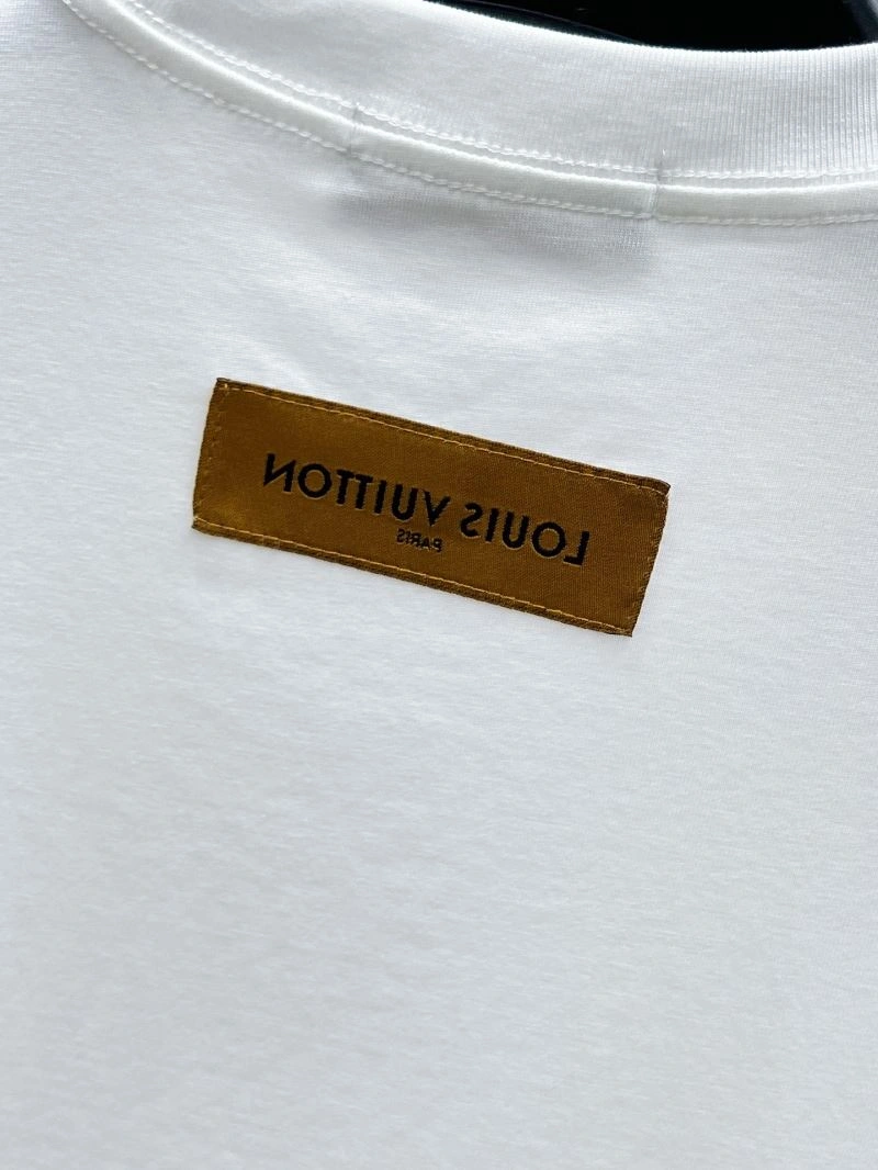 Sophisticated Louis Vuitton T-Shirts 135377