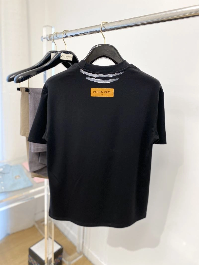 Louis Vuitton T-Shirts Durable 135369