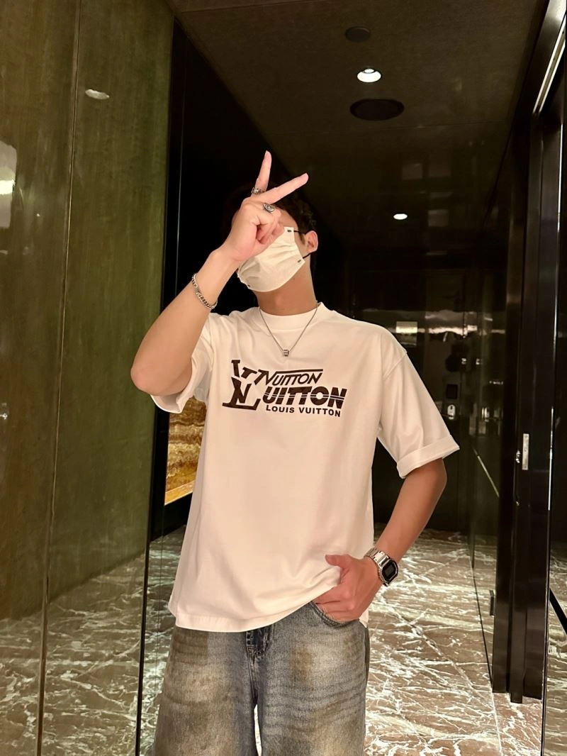 Durable Louis Vuitton T-Shirts 135380