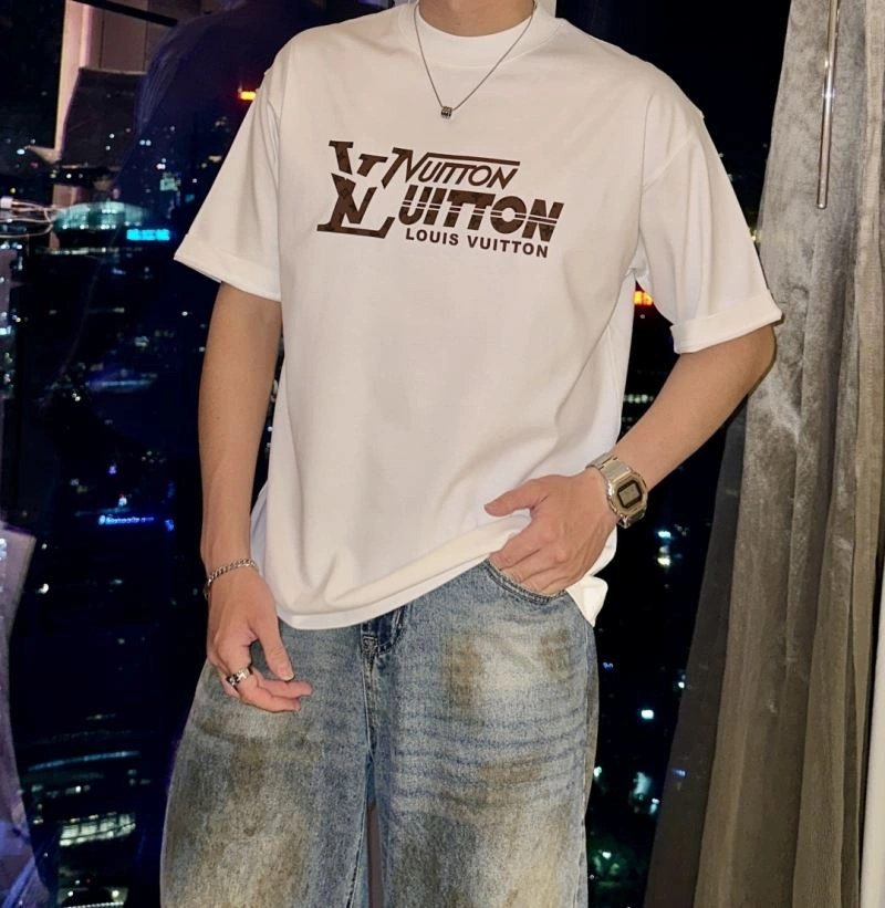 Durable Louis Vuitton T-Shirts 135380