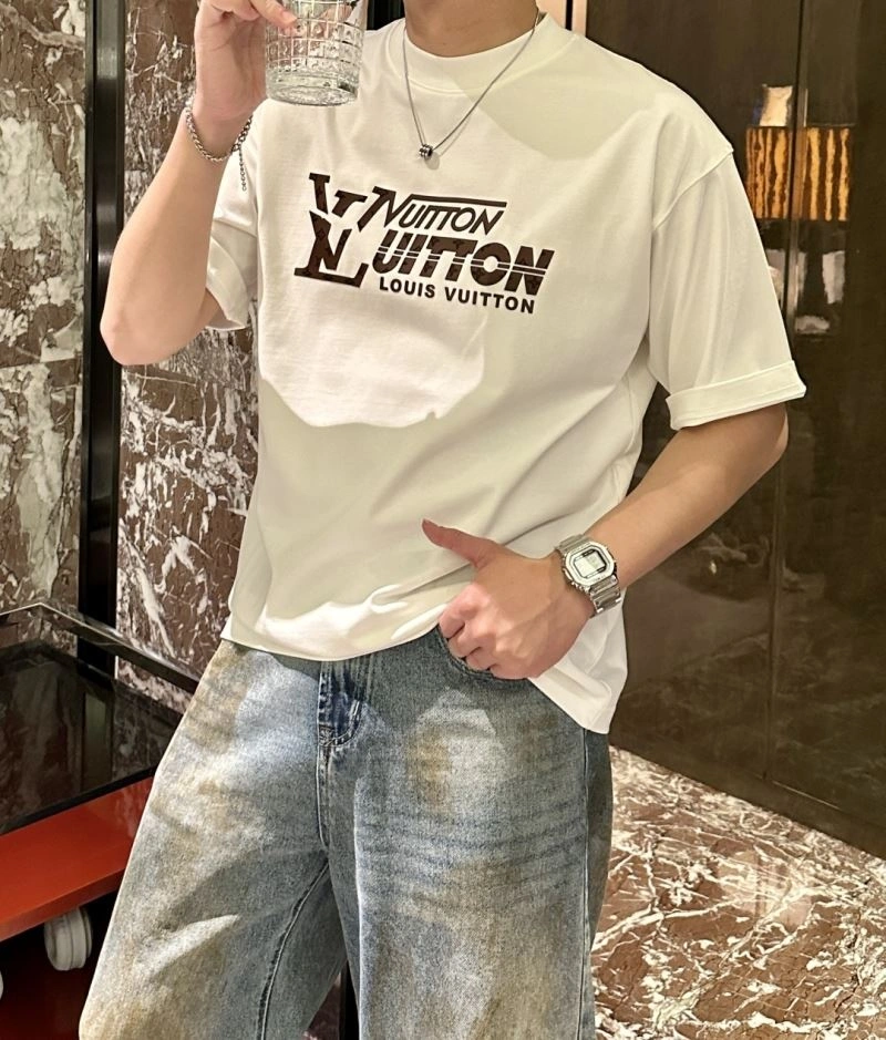 Durable Louis Vuitton T-Shirts 135380
