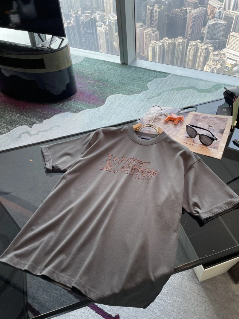 Casual Louis Vuitton T-Shirts 135383