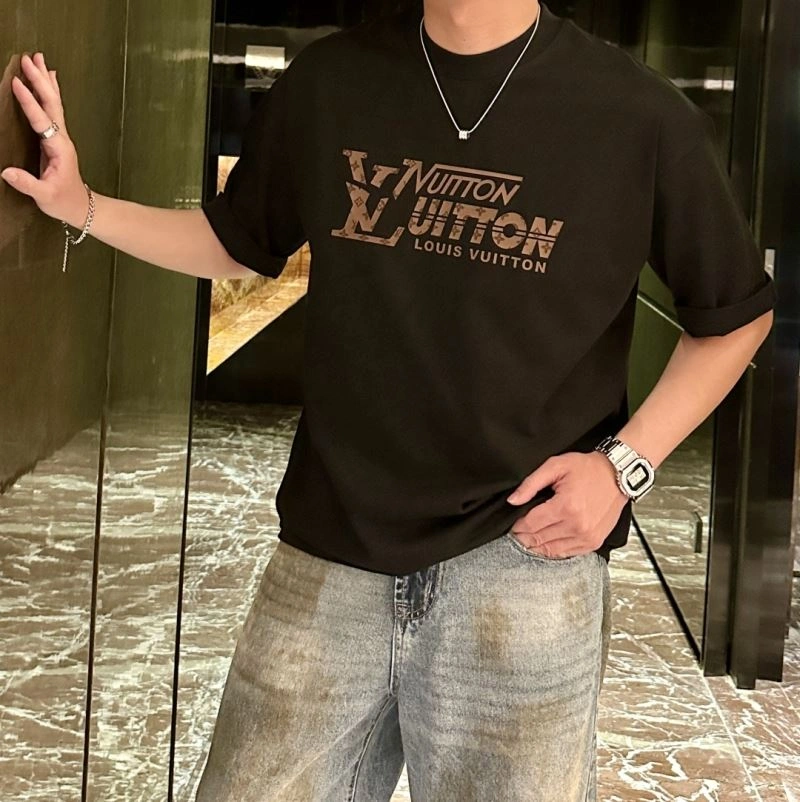 Casual Louis Vuitton T-Shirts 135366