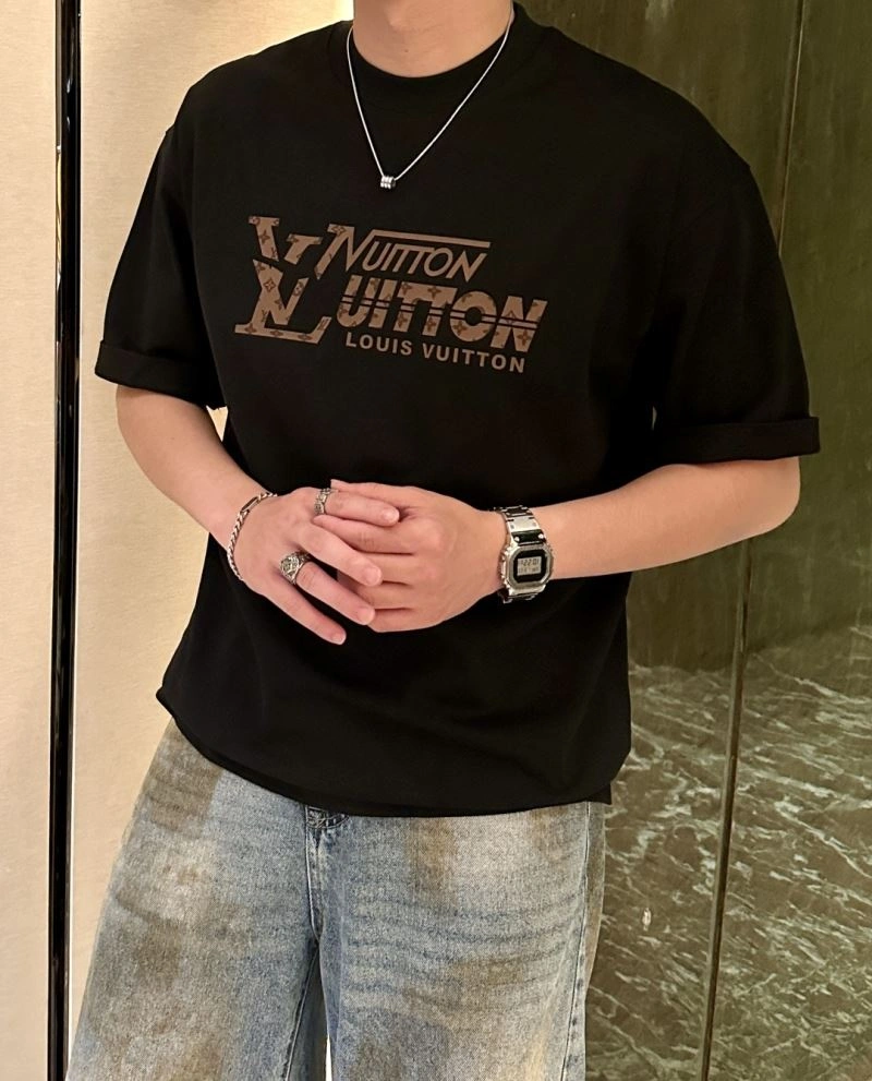 Casual Louis Vuitton T-Shirts 135366