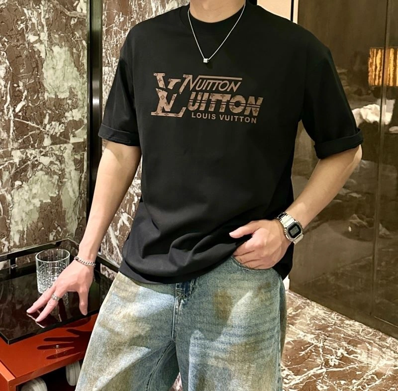 Casual Louis Vuitton T-Shirts 135366