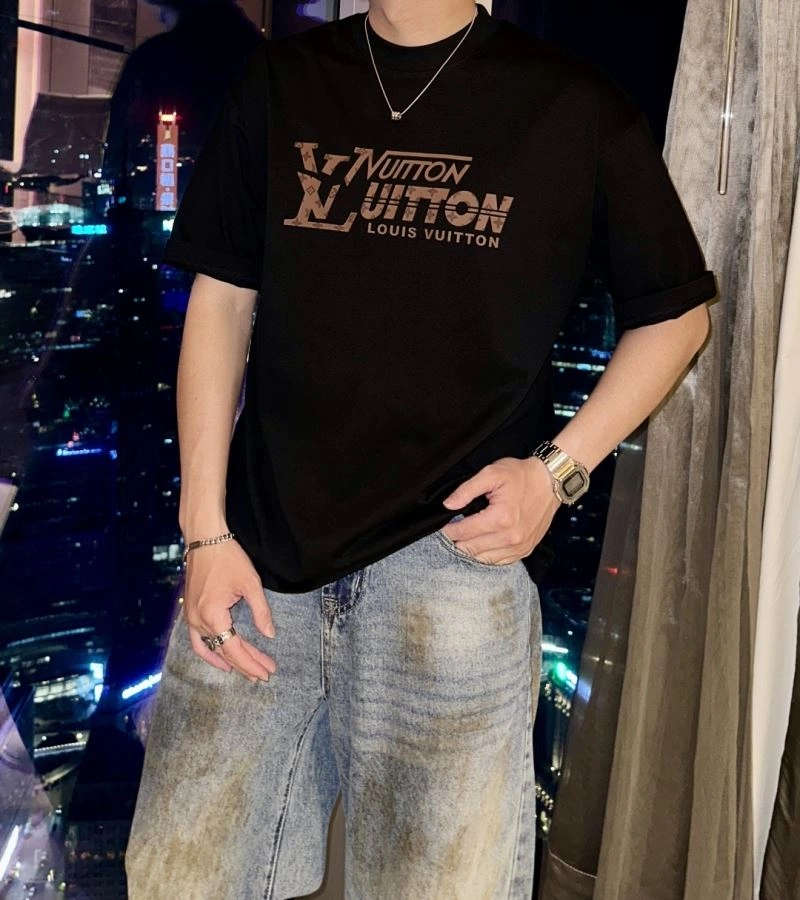 Casual Louis Vuitton T-Shirts 135366