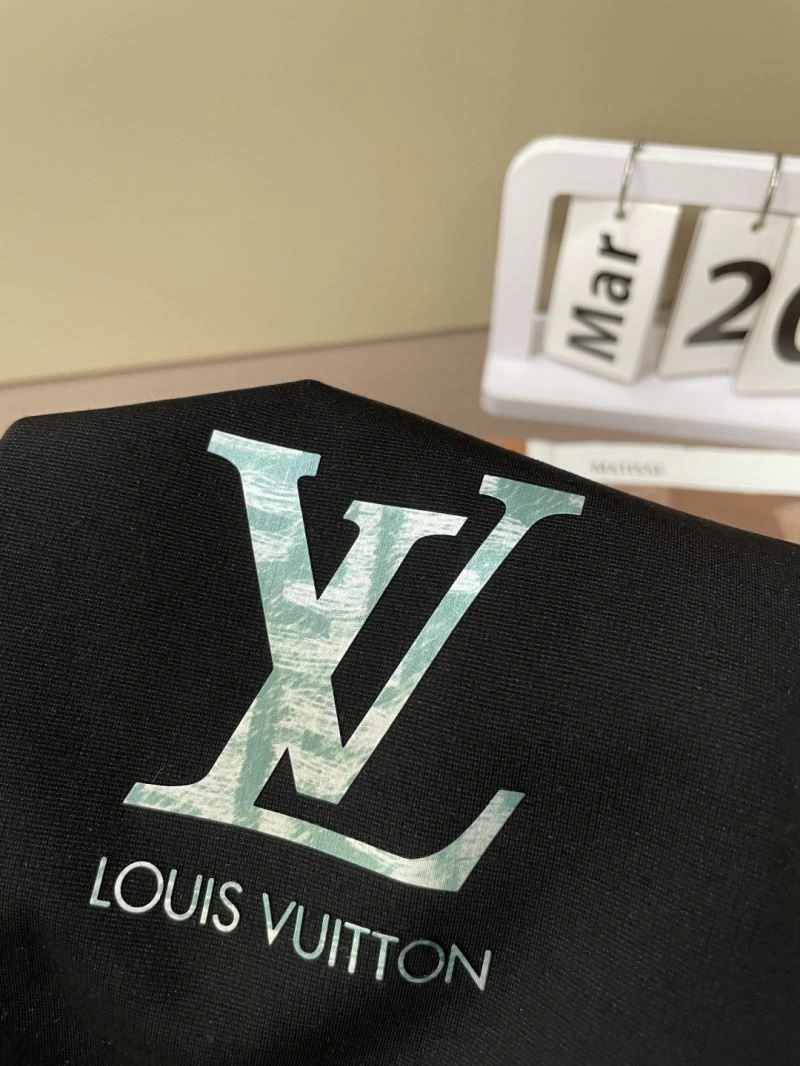 Louis Vuitton T-Shirts WaterResistant 135385