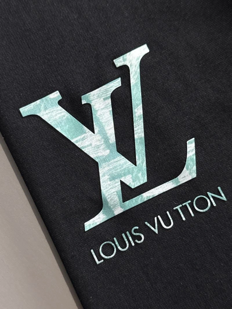 Lightweight Louis Vuitton T-Shirts 135384