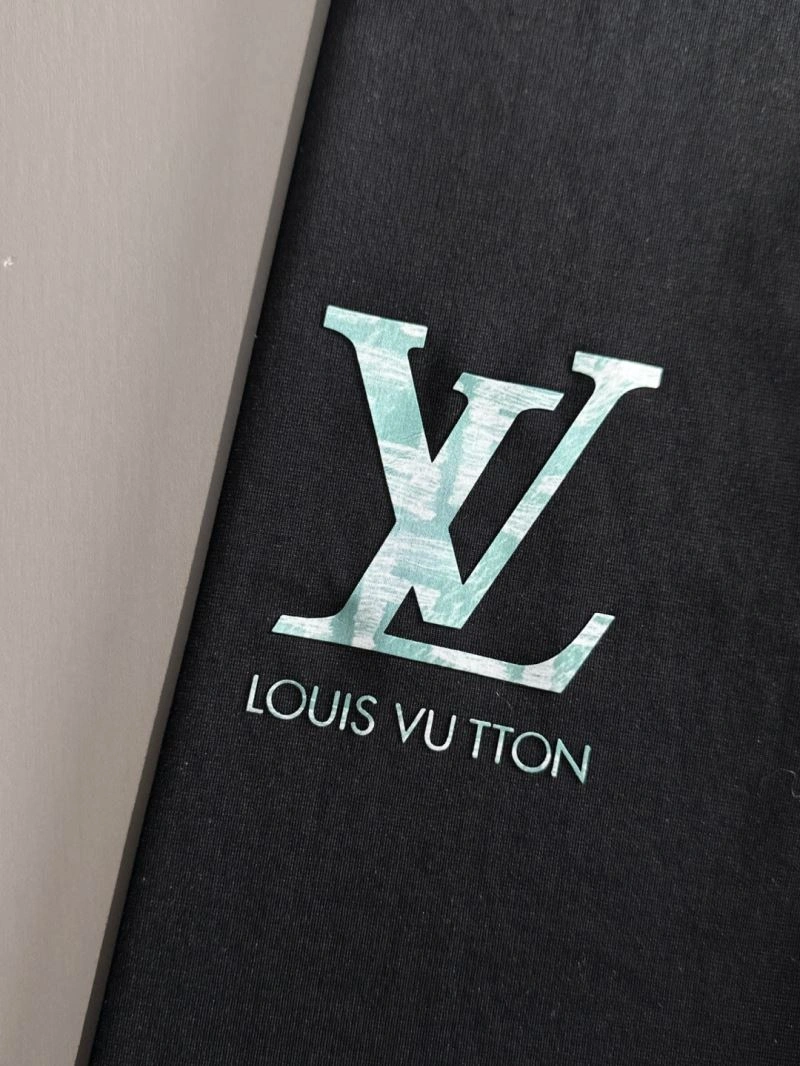 Lightweight Louis Vuitton T-Shirts 135384