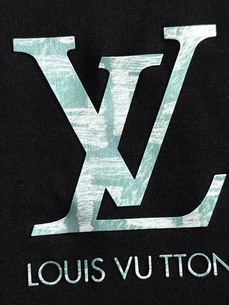 Lightweight Louis Vuitton T-Shirts 135384