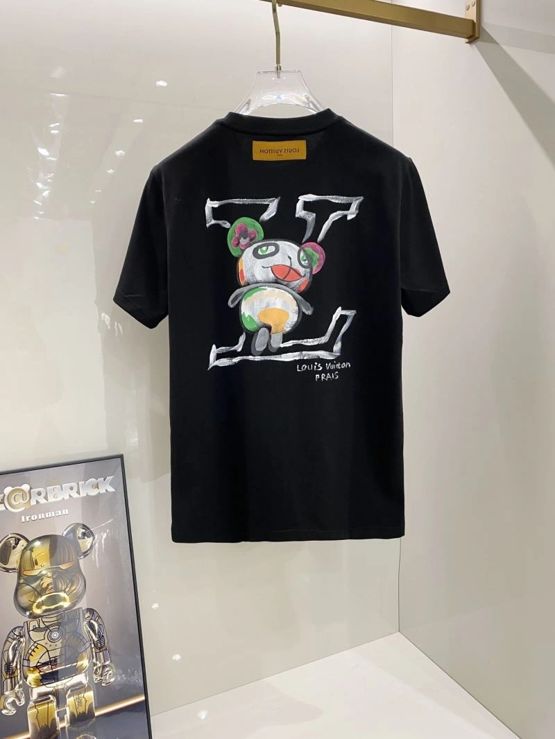 Modern Louis Vuitton T-Shirts 135364