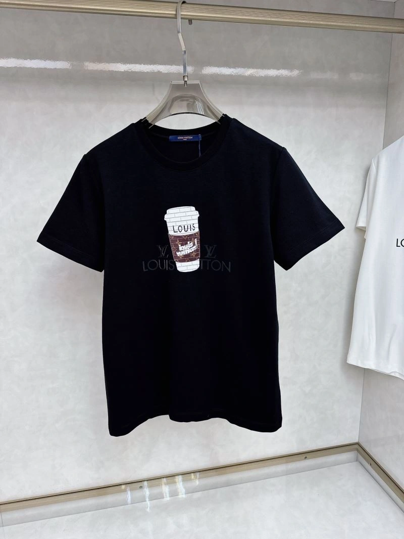 Premium Louis Vuitton T-Shirts 135362
