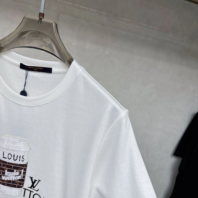 Louis Vuitton T-Shirts Modern 135370