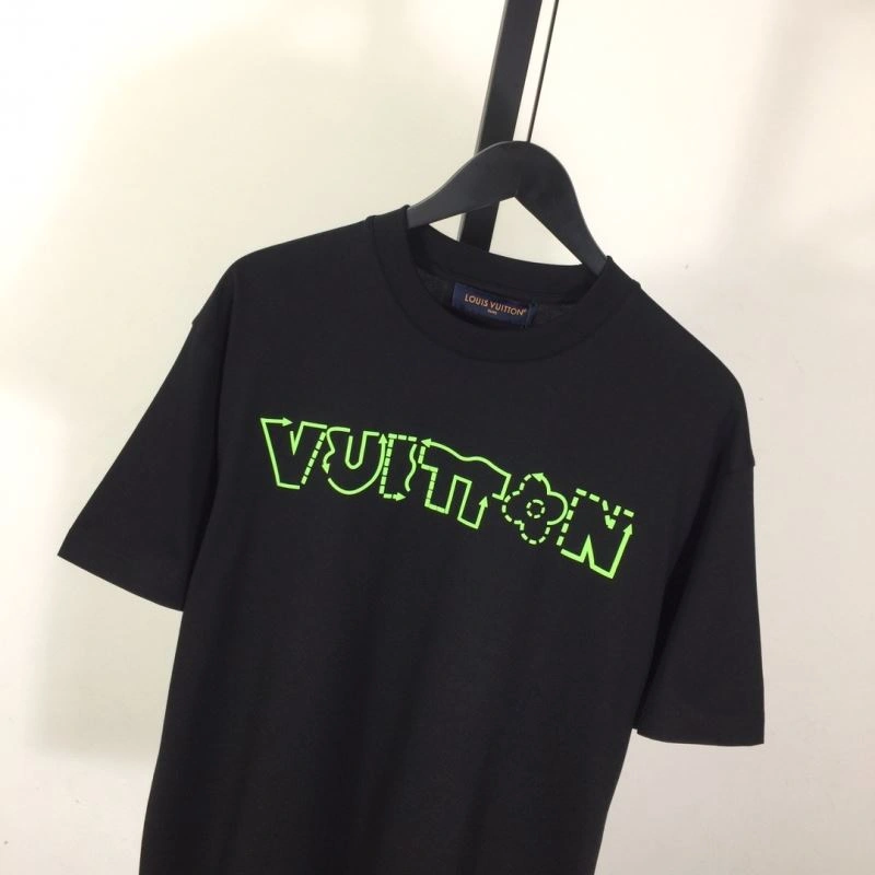 OnTrend Louis Vuitton T-Shirts 135372