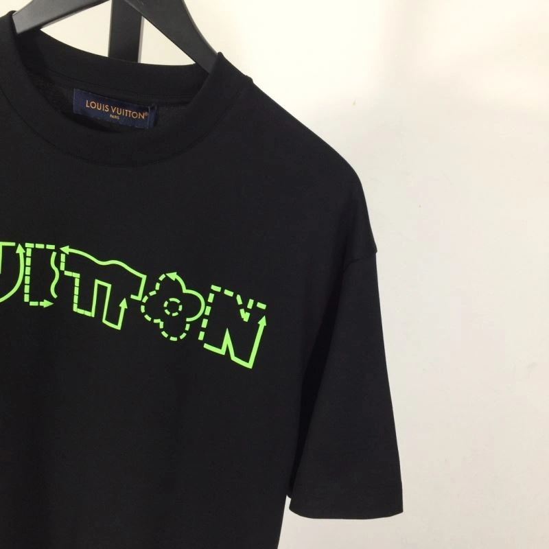 OnTrend Louis Vuitton T-Shirts 135372