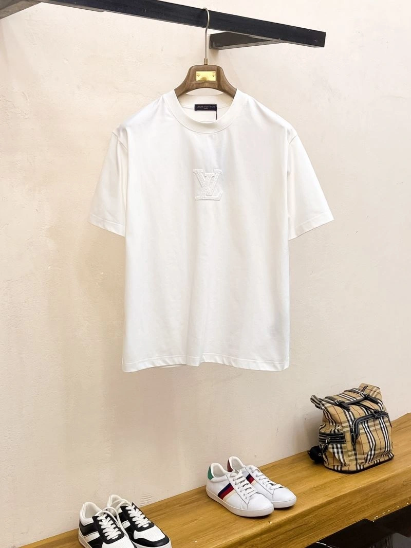 Fashionable Louis Vuitton T-Shirts 135359