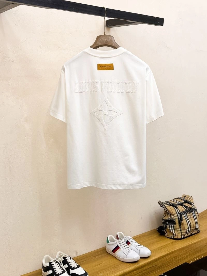 Fashionable Louis Vuitton T-Shirts 135359