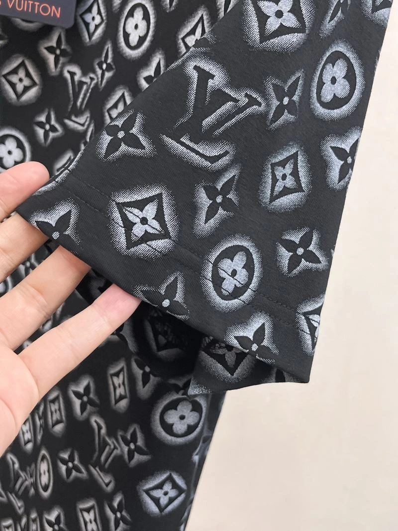 Louis Vuitton T-Shirts Attractive 135357