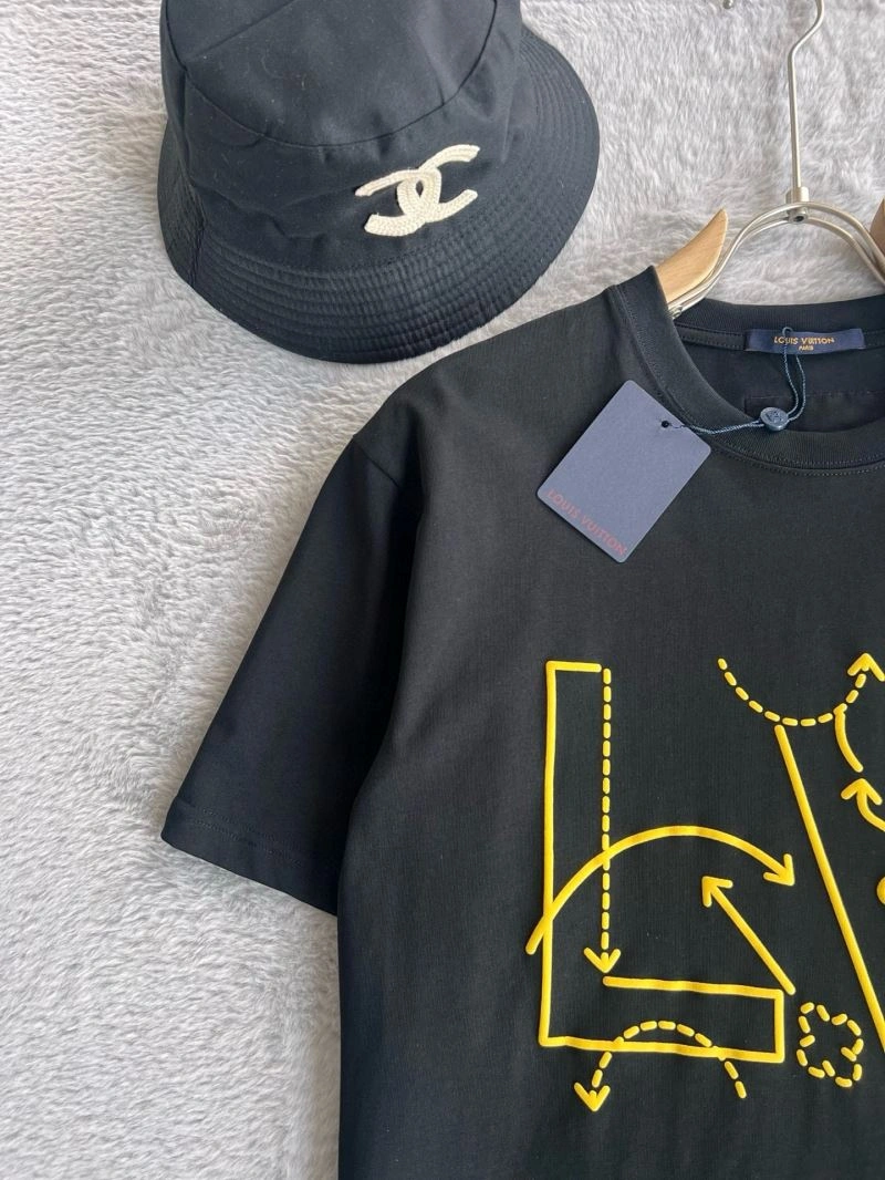 Soft Louis Vuitton T-Shirts 135355