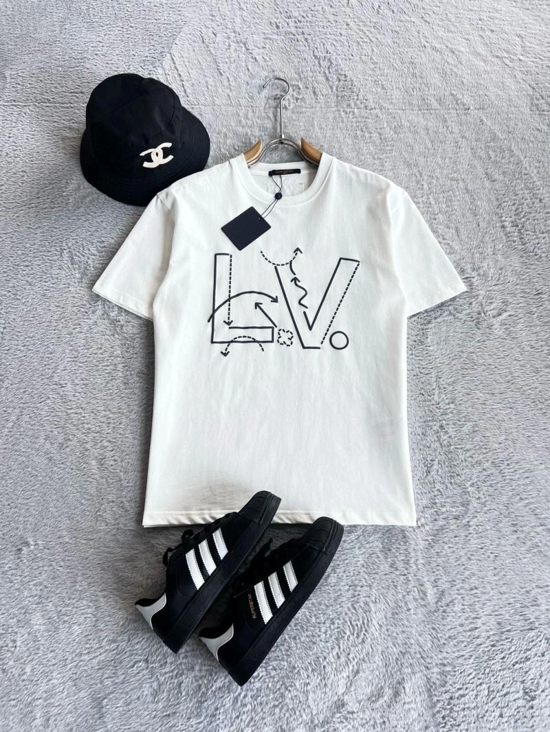 Louis Vuitton T-Shirts Sporty 135354
