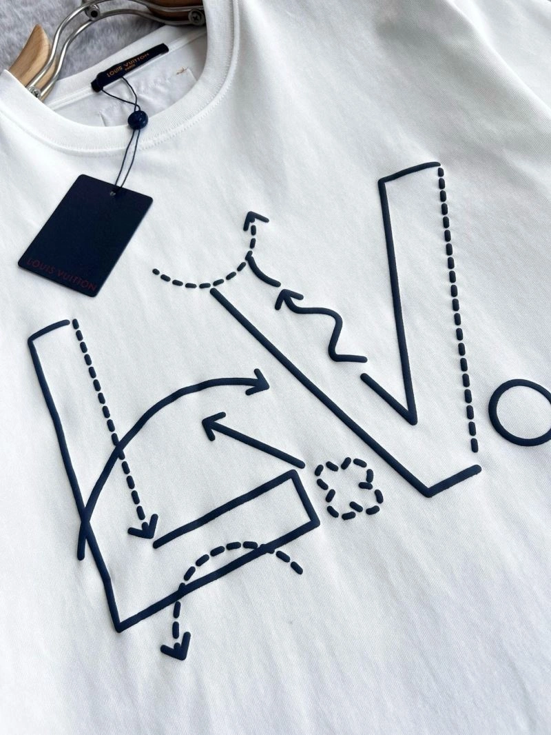 Louis Vuitton T-Shirts Sporty 135354