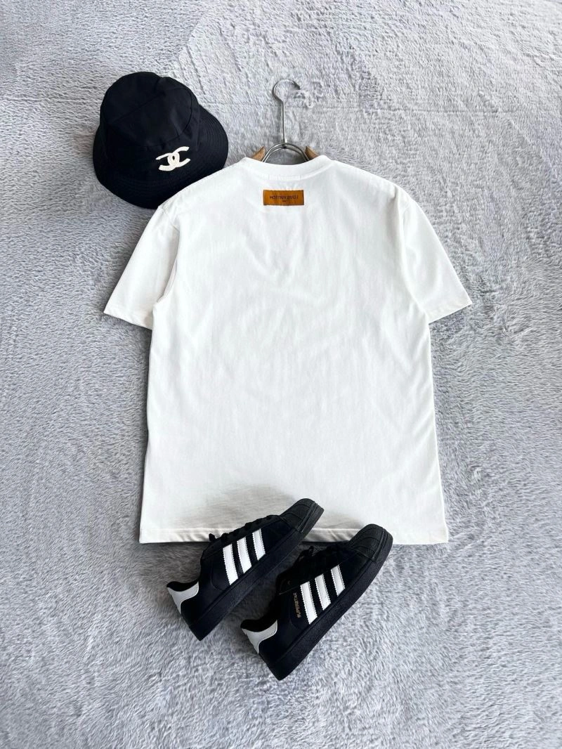 Louis Vuitton T-Shirts Sporty 135354