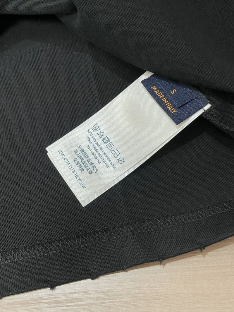 Louis Vuitton T-Shirts FastDry 135351