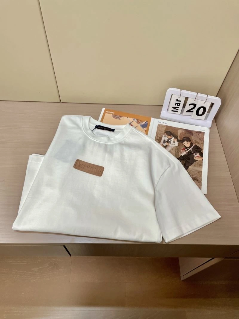 RelaxedFit Louis Vuitton T-Shirts 135387