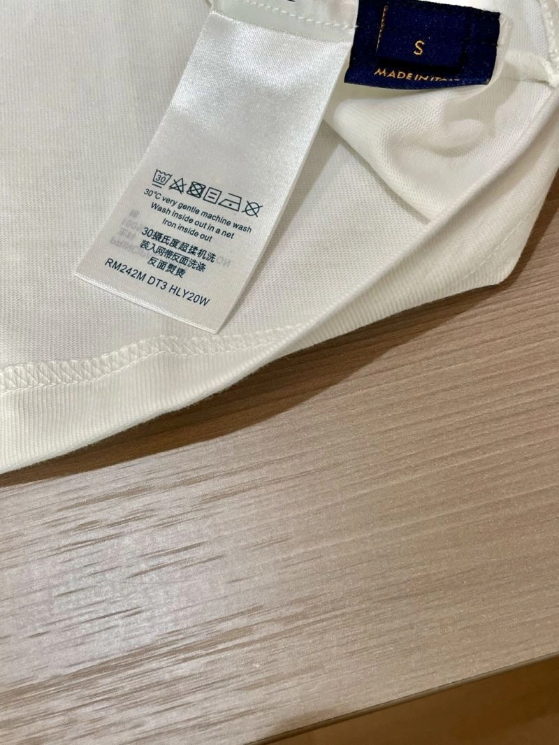Louis Vuitton T-Shirts TechFriendly 135350