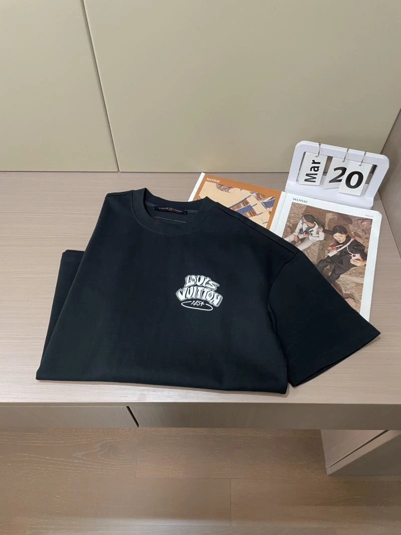 Flexible Louis Vuitton T-Shirts 135349