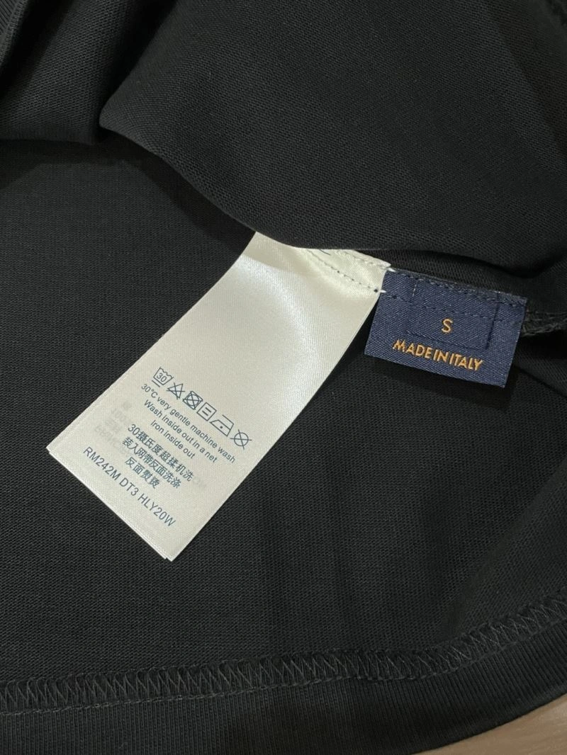 DailyWear Louis Vuitton T-Shirts 135346