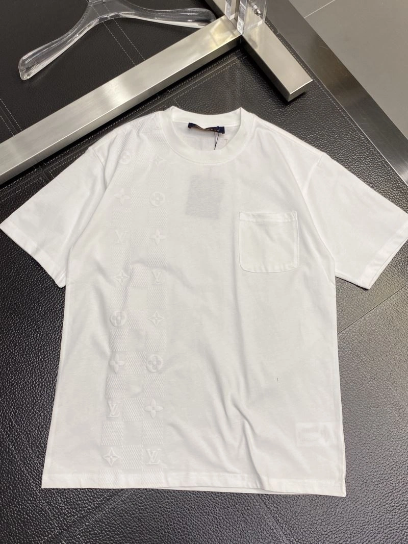 Lightweight Louis Vuitton T-Shirts 135345